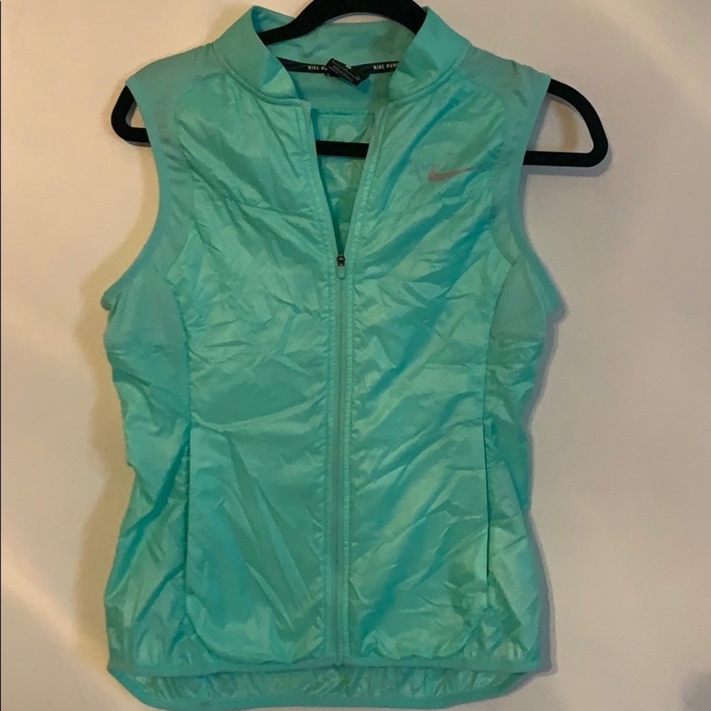 Nike vest